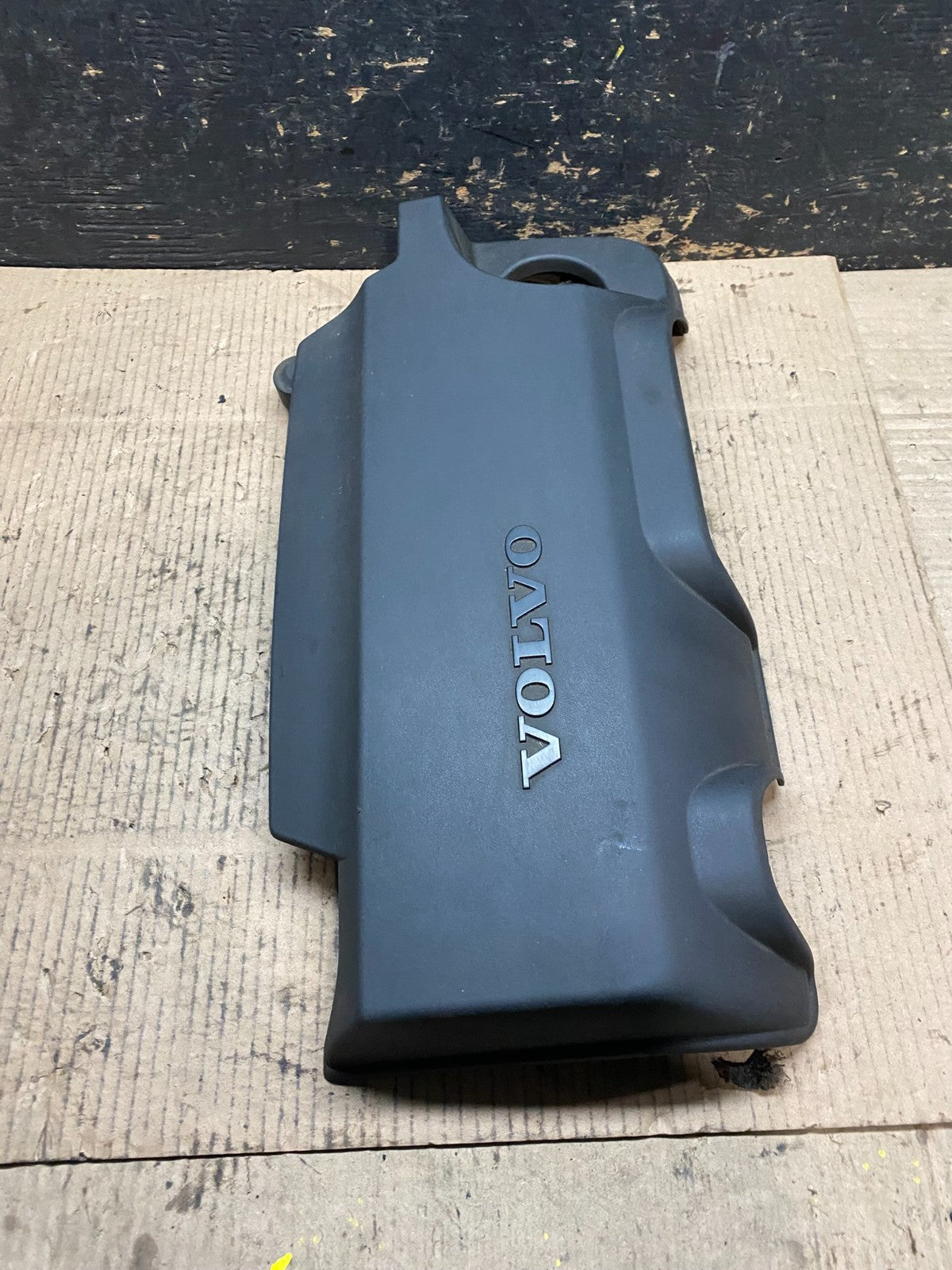 2003 to 2006 Volvo XC90 OEM 2.9L Upper Top Engine Motor Dust Cover Oem w5644 DG3