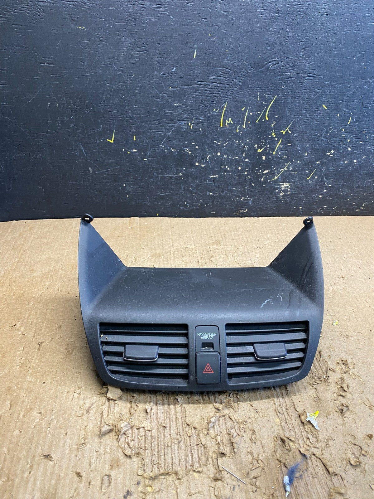 2007 2008 2009 Acura Mdx Center Console Upper Air Vent Hazard Trim OEM z9933  DG0