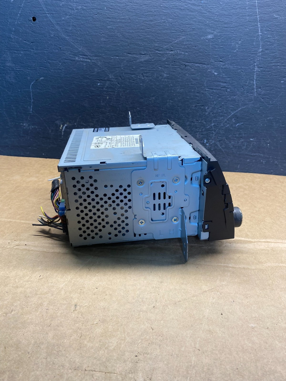2009 2010 Hyundai Sonata Am Fm Cd Player Radio Receiver AD7330 DG2