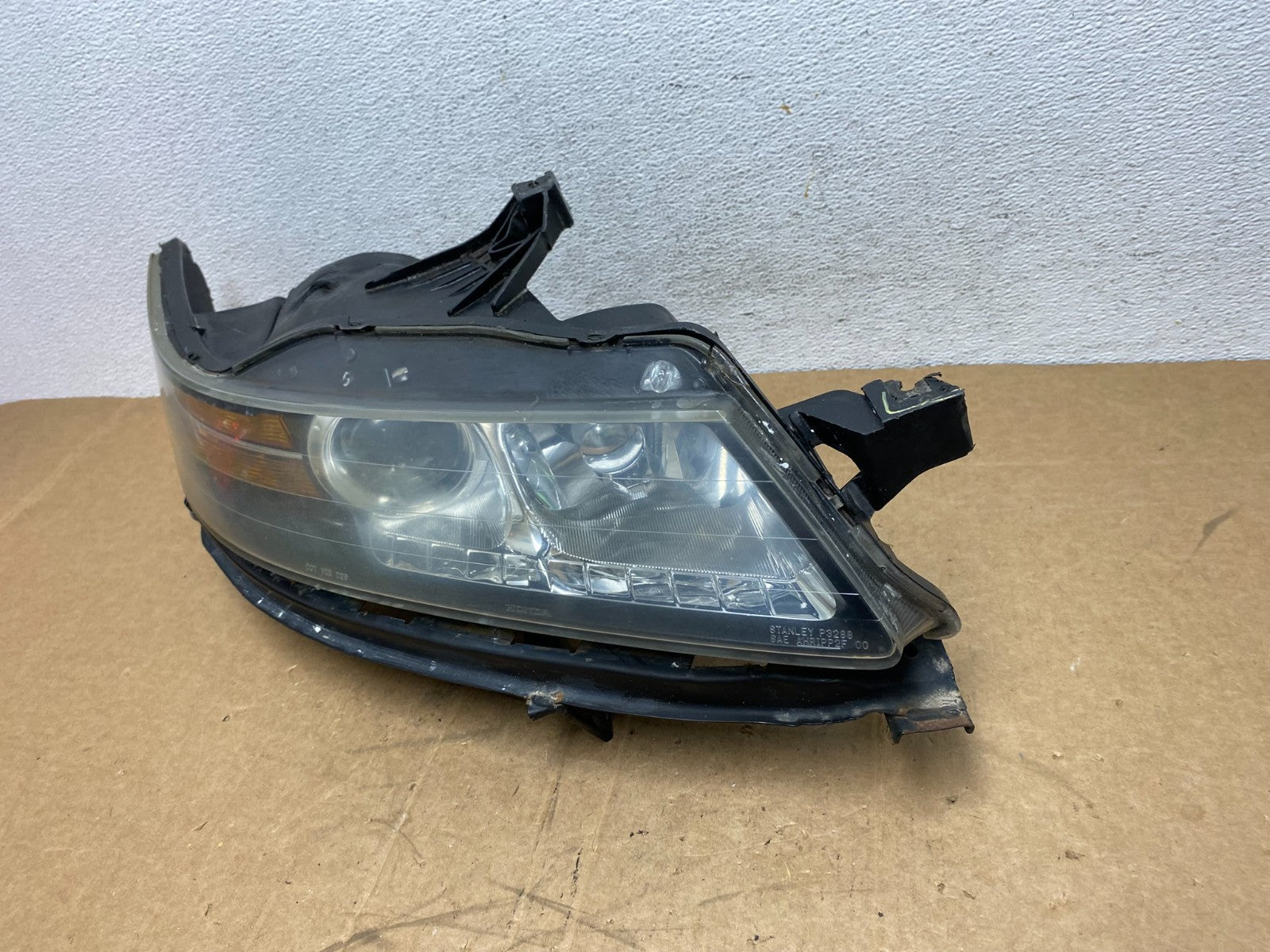 2004 2005 2006 Acura TL Headlight Right Passenger Side Xenon HID AD6297 DW1