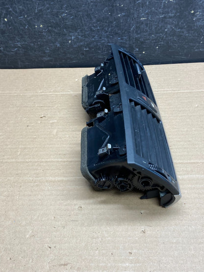 2007 to 2013 BMW X5 X6 Center Console Dash Air Vent AG5108 DG1