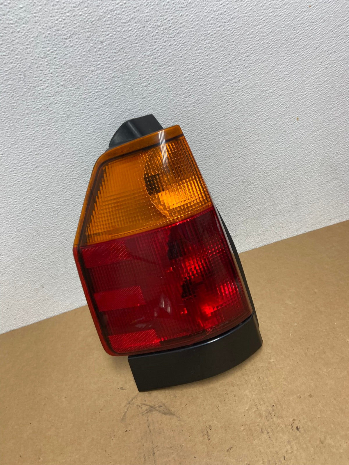 2002 to 2009 Gmc Envoy Left Driver Lh Side Tail Light AC1768 LK2
