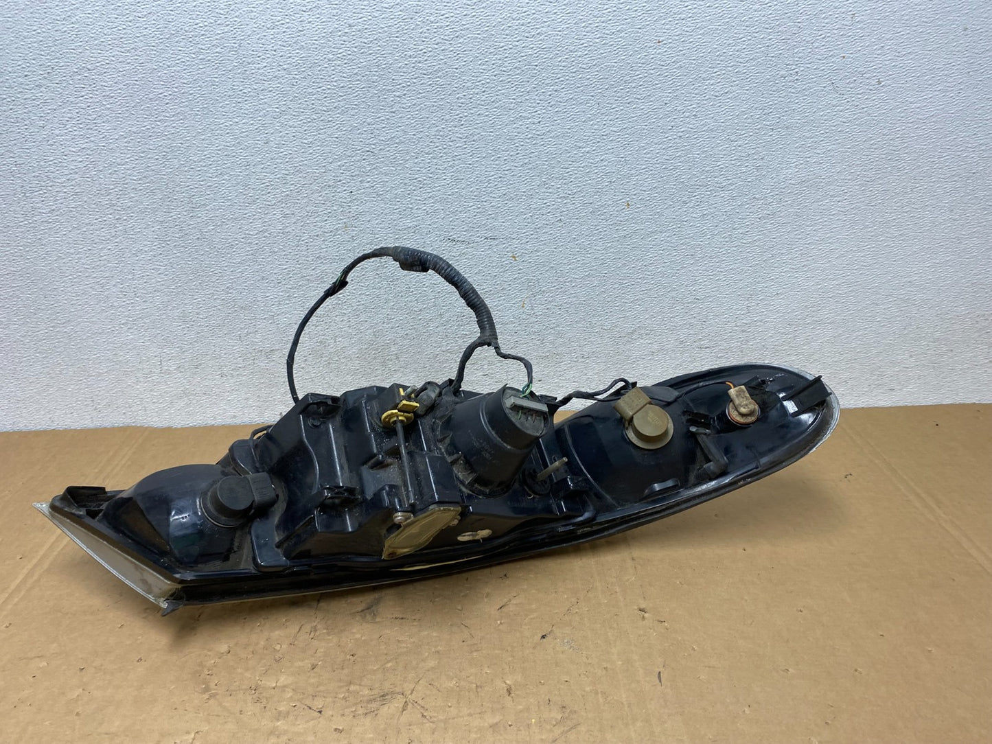 1999 to 2002 Lincoln Continental Left Driver LH Side Headlight AD3227 DW6