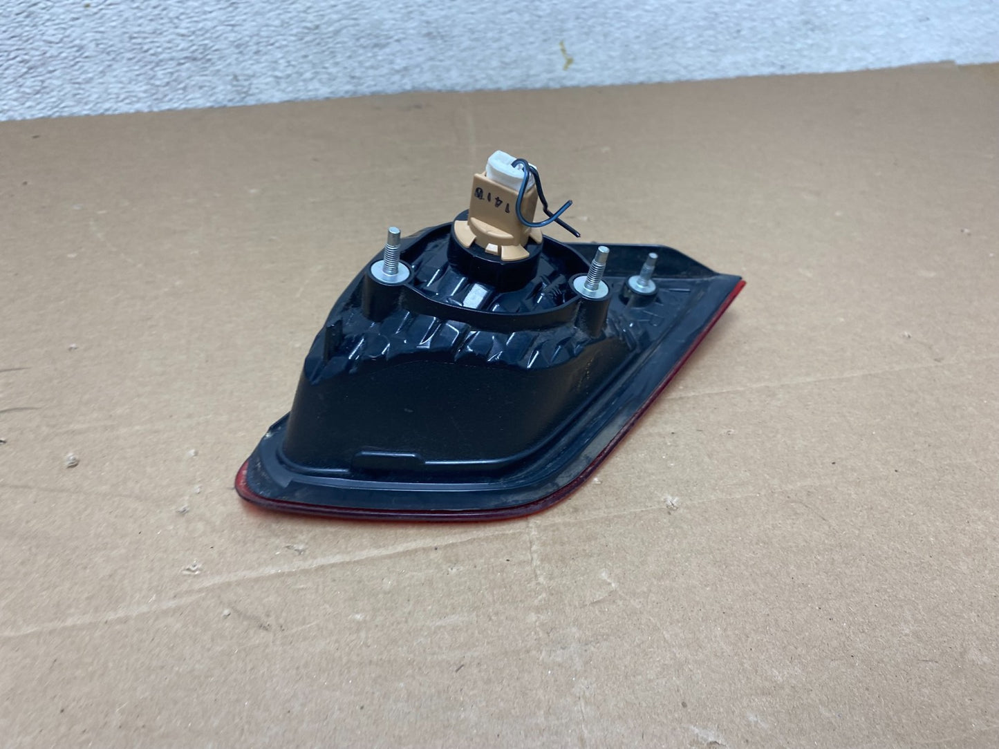 2010-2014 Subaru Legacy Right Passenger Rh Side Tail Light Inner Oem R0435 DW5