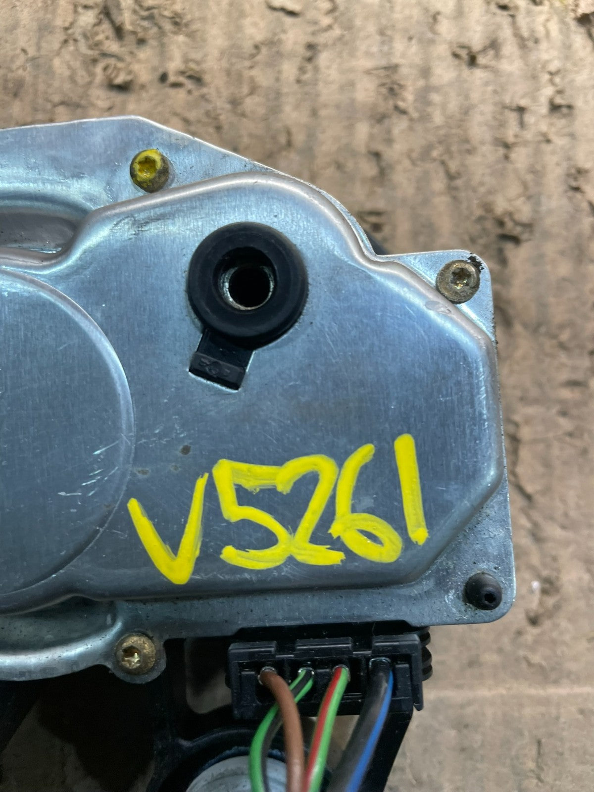 2004 to 2007 Volkswagen Touareg Rear Windshield Wiper Motor V5261 DG7