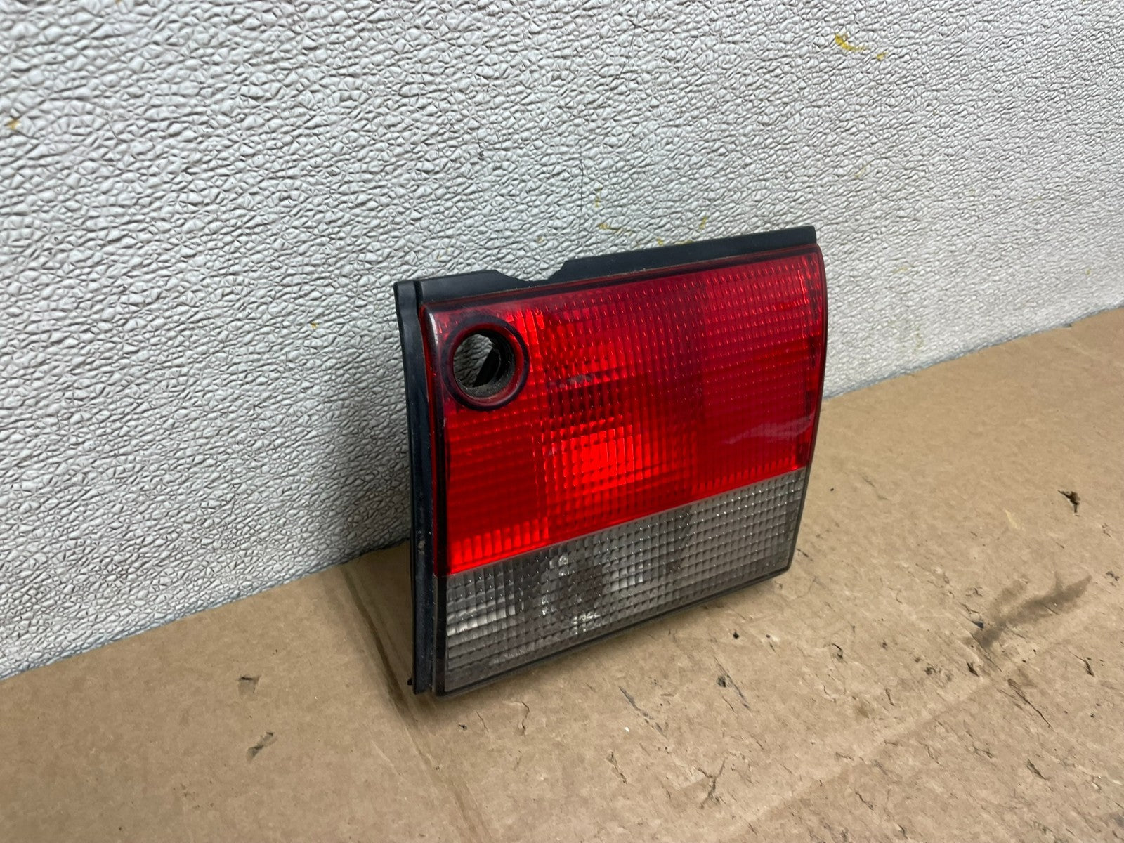 1994 to 1998 Saab 900 & Turbo Right Passenger RH Side Inner Tail Light Y8914 DW2