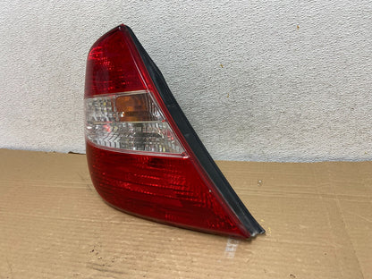 2002 2003 2004 Toyota Camry Left Driver LH Side Tail Light AG8967 DW2