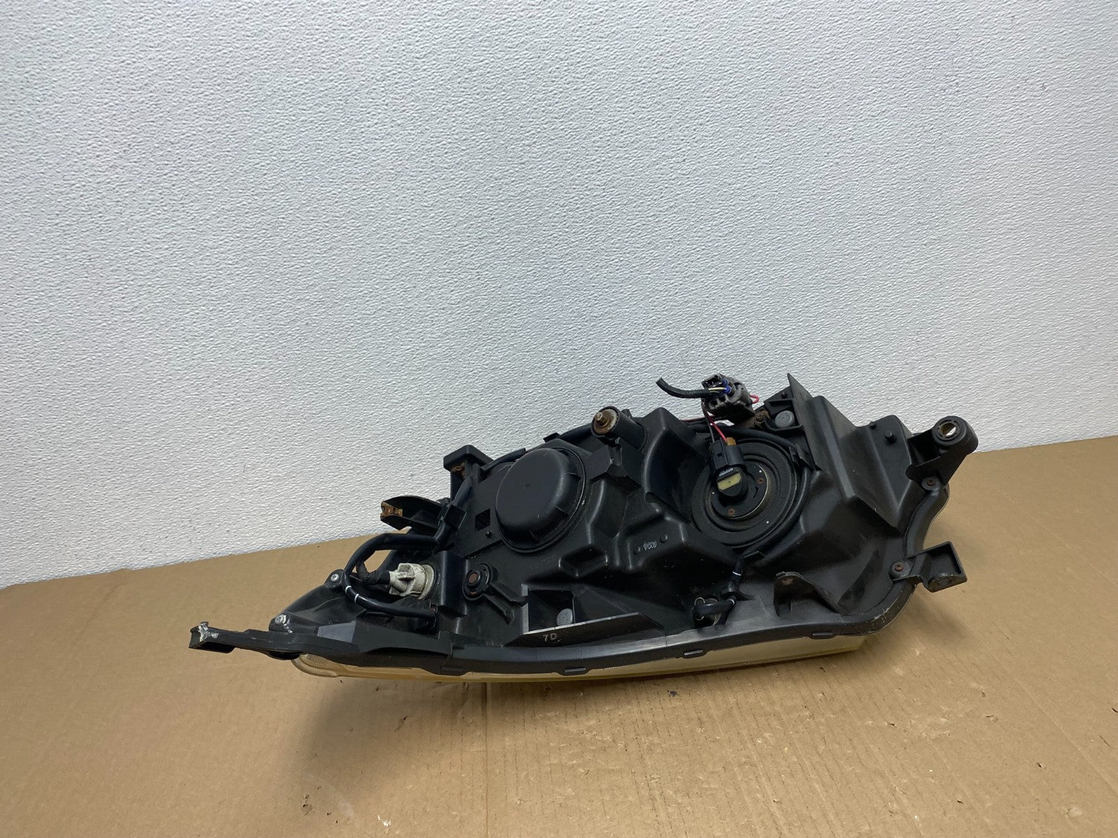 2009 - 2013 Subaru Forester Right Passenger Side Halogen Headlight OEM AB8180 DW6