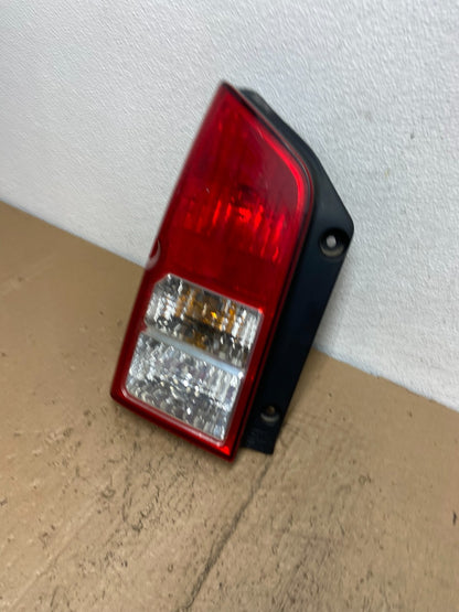 2005 to 2012 Nissan Pathfinder Tail light Left Driver Lh Side AC7400 DW1