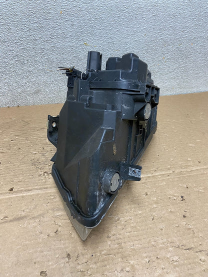 2009-2011 BMW 3 Series 328i 4/D Sedan Headlight Halogen Right Passenger AB48747