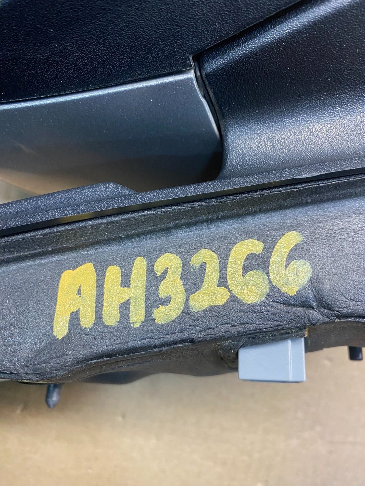 2013 - 2016 Ford Escape Right Passenger RH Power Door Mirror AH3266 DG11