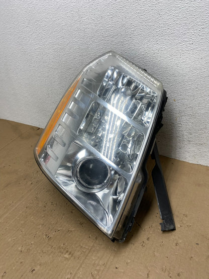 2007 - 2014 Cadillac Escalade Right Passenger Side Xenon HID Headlight AE9252 DW1