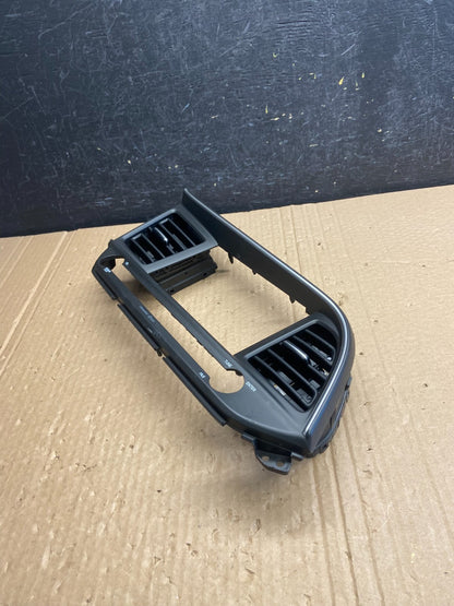 2017-2019 Hyundai Elantra Center Radio Climate Control Air Vent Bezel AF6305 DG2