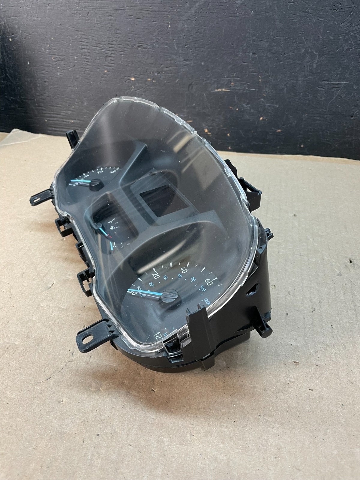 2016 to 2018 Ford Transit Connect Speedometer Cluster ae3312 DG3