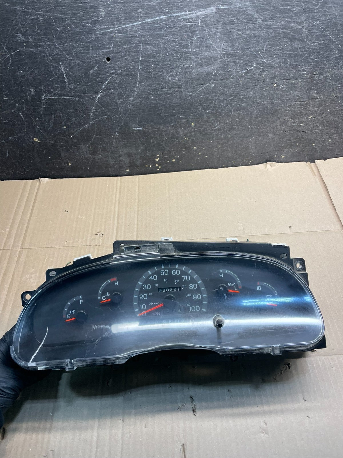 2001 - 2002 Ford Econoline E250 E350 Van Speedometer Instrument Cluster x9873 DG0