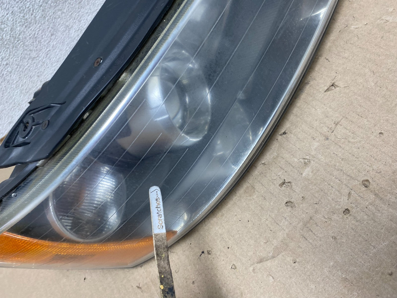 2006-2008 Hyundai Sonata Right Passenger Rh Side Headlight Halogen AG6890 DW3