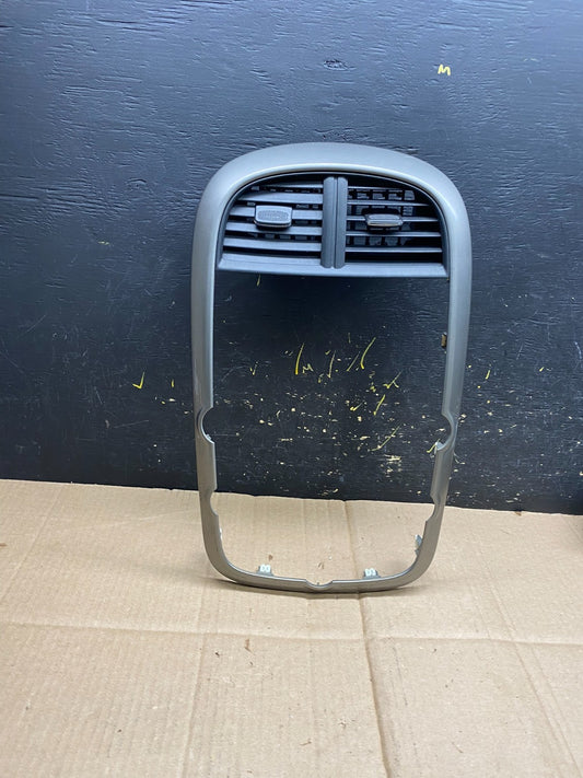 2013-2016 Chevrolet Malibu Center Radio Switch Air Vent Trim Bezel aa4595 DG0