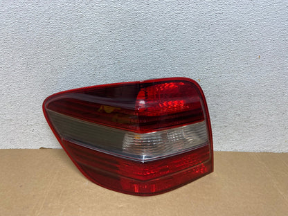 2009 to 2011 Mercedes ML350 ML-Class Left Driver Side LH Tail Light AF9909 LK0