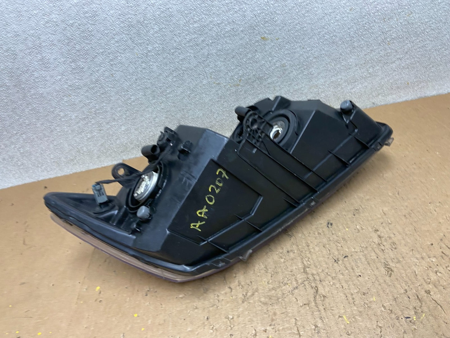 2009 to 2017 Dodge Journey Headlight Left Driver Lh Side Halogen AA0207 DW6