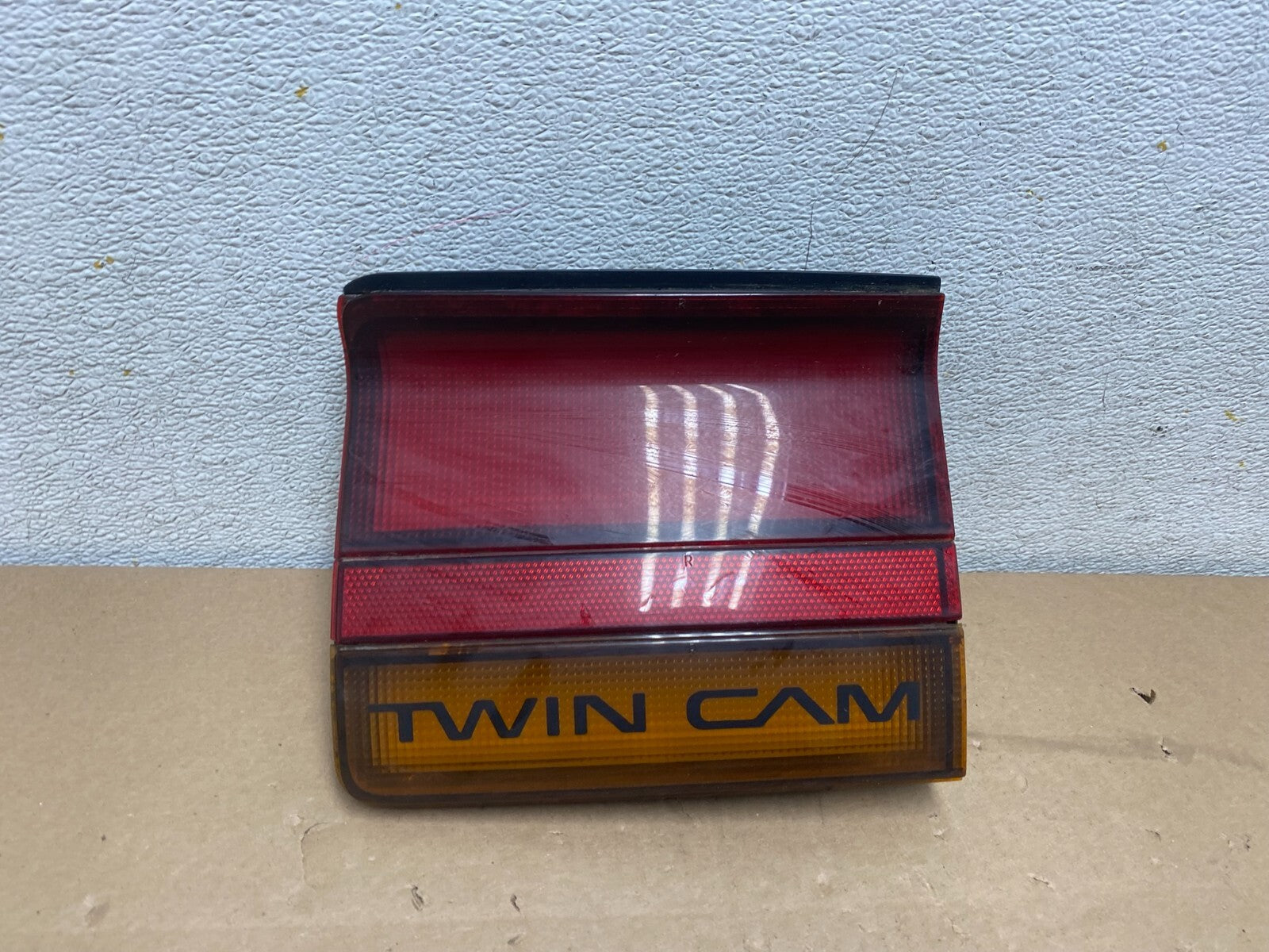 1991-1996 Saturn SC1 SC2 S-Series Right Passenger Inner Tail Light OEM i9562 DG0