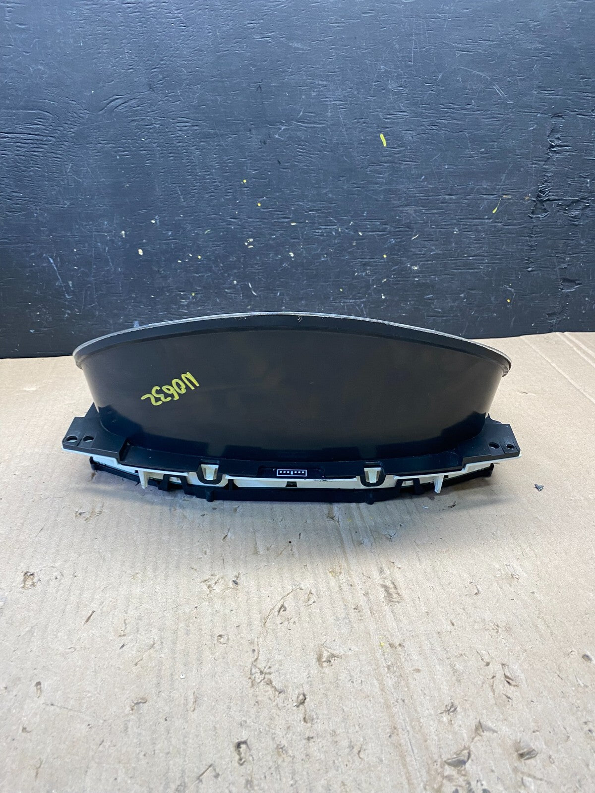 2004 to 2007 Chevrolet Express Speedometer Cluster Gauge N0632 PS3