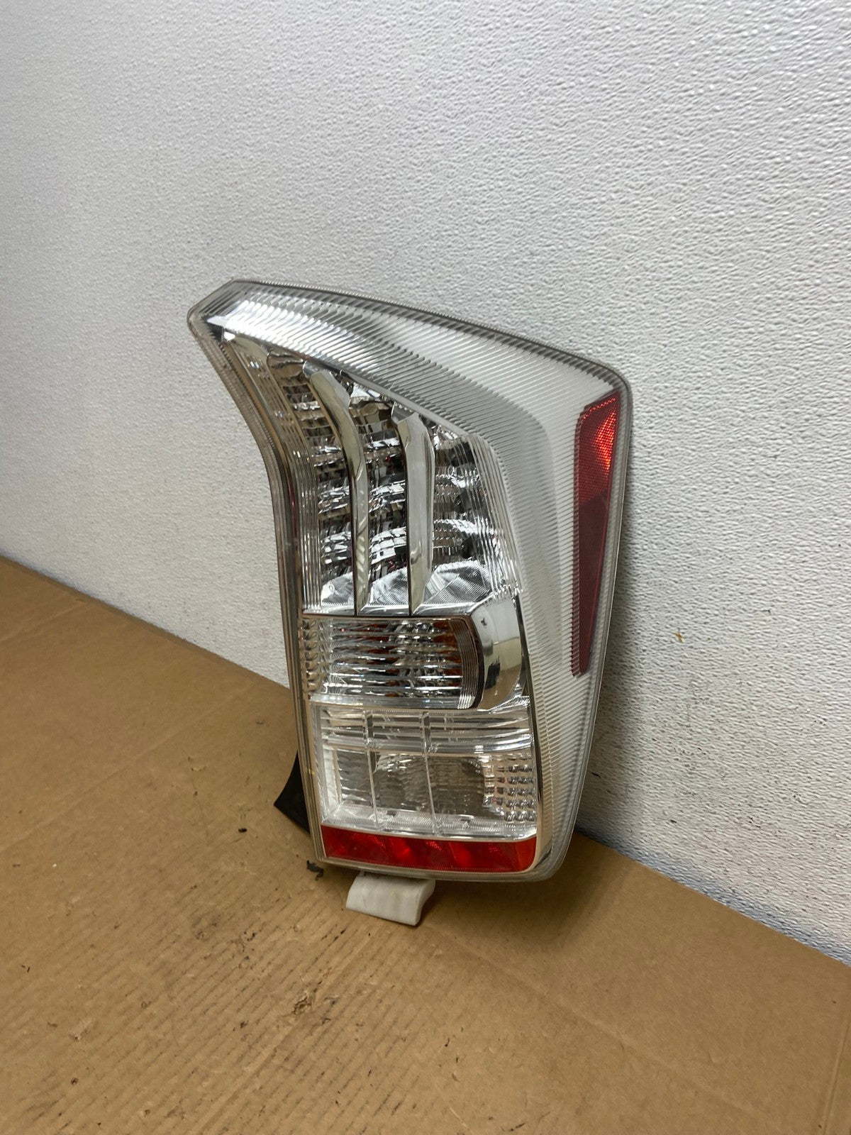 2010 2011 Toyota Prius Tail Light Right Passenger Side AD0862 LK1