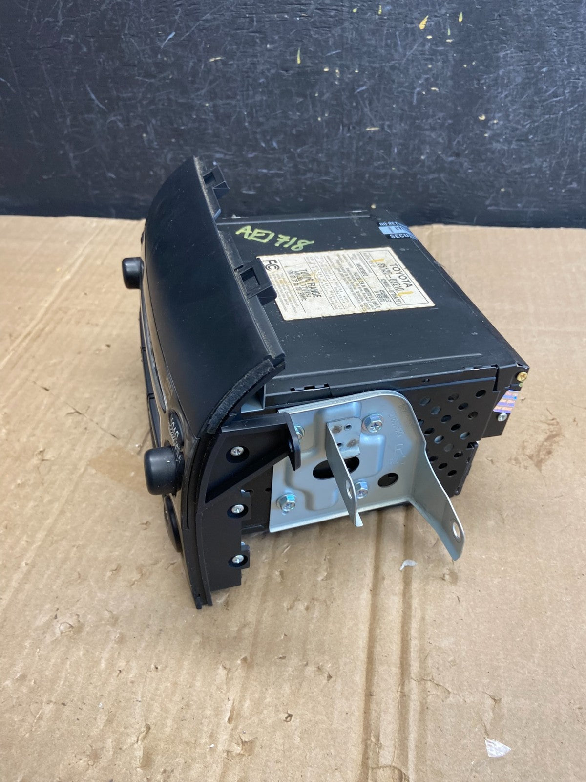 2004 to 2010 Toyota Sienna AM FM CD WMA Mp3 Radio Receiver AE1718 DG4