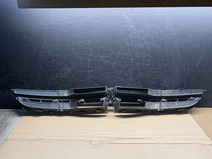 2006-2007 Subaru Tribeca B9 Front Upper Left + Right Grill Grille AH9555 DG1