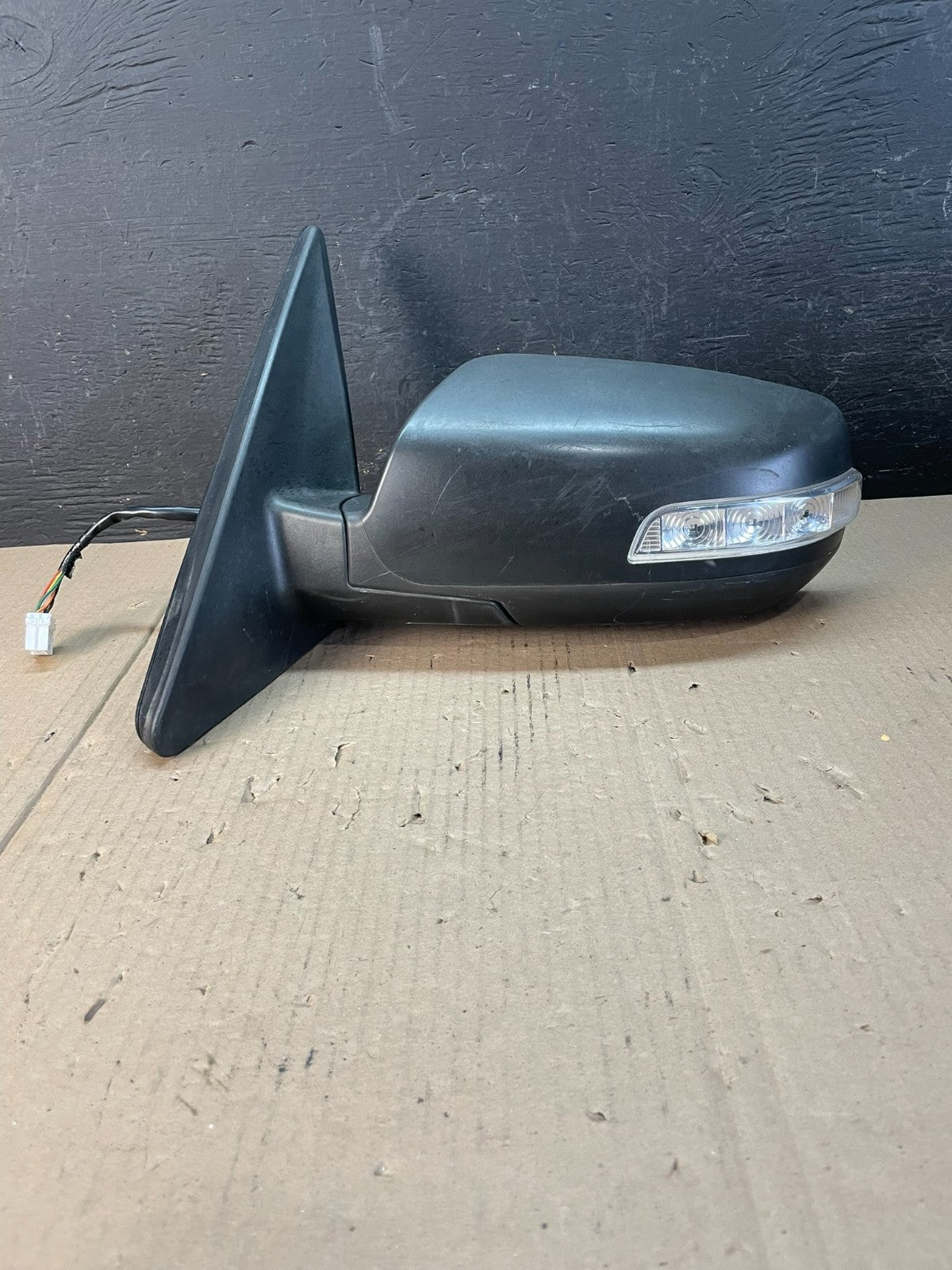 2011 - 2015 Kia Sorento Left Driver Lh Side Door Mirror Turn Signal AD86810