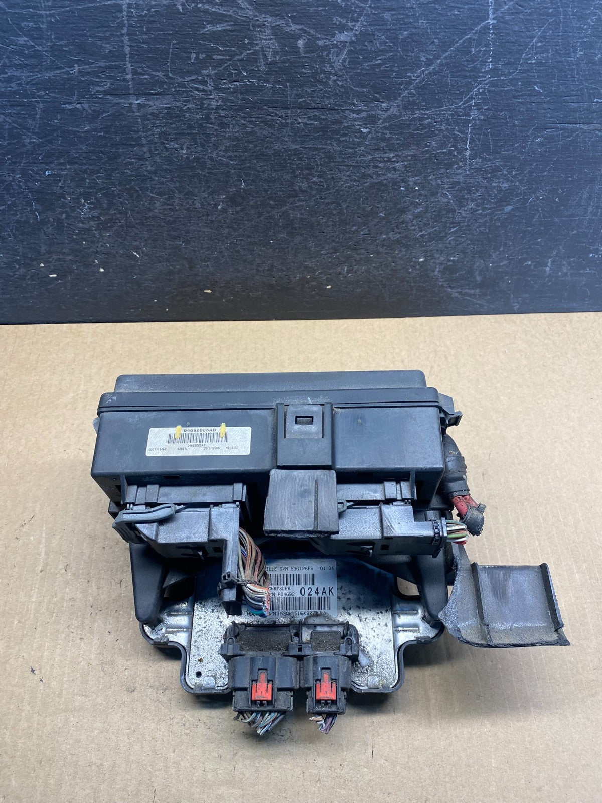 2006 Jeep Grand Cherokee Integrated Power Fuse Box 04692085AB AG7053 DG0