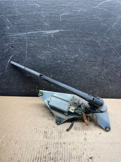 2003 to 2011 Honda Element Rear Windshield Washer Wiper Motor U9111 DG0