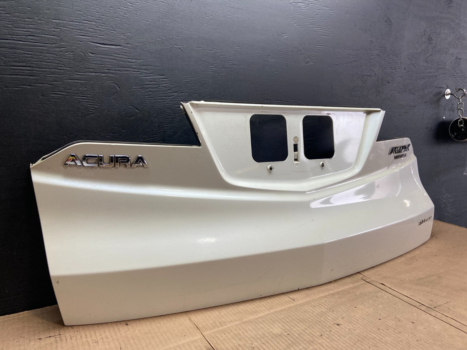 2007 2008 2009 Acura RDX Rear Trunk Panel Moulding C9798 OEM DG11