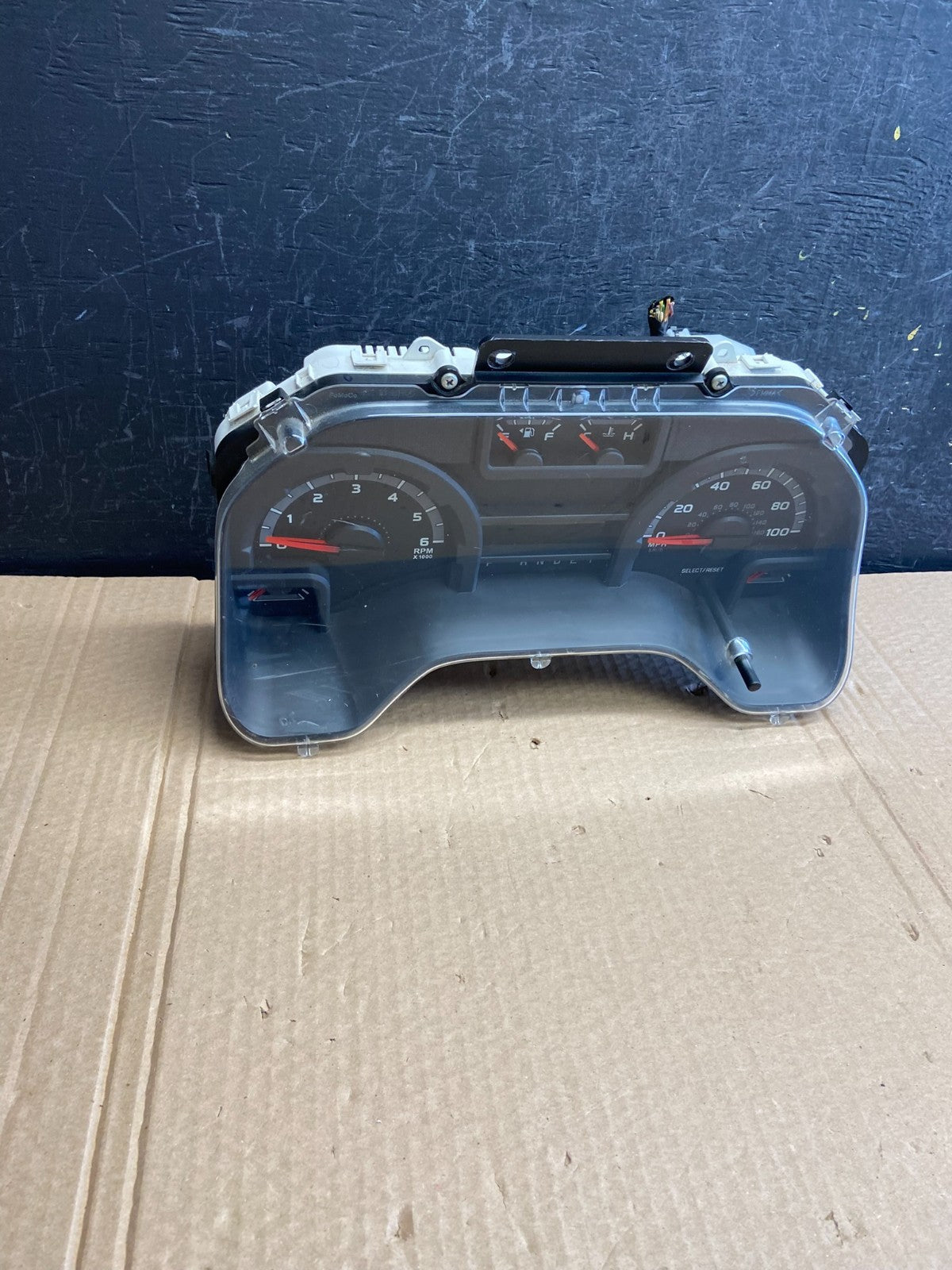 2009 Ford E150 E250 E350 VAN Gauge Speedometer Cluster af6143 DG0