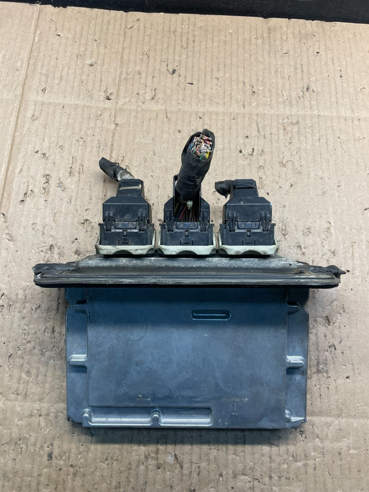 2005 Ford Explorer Mountaineer 4.0L Engine Control ECU Computer Module S2483 DG0