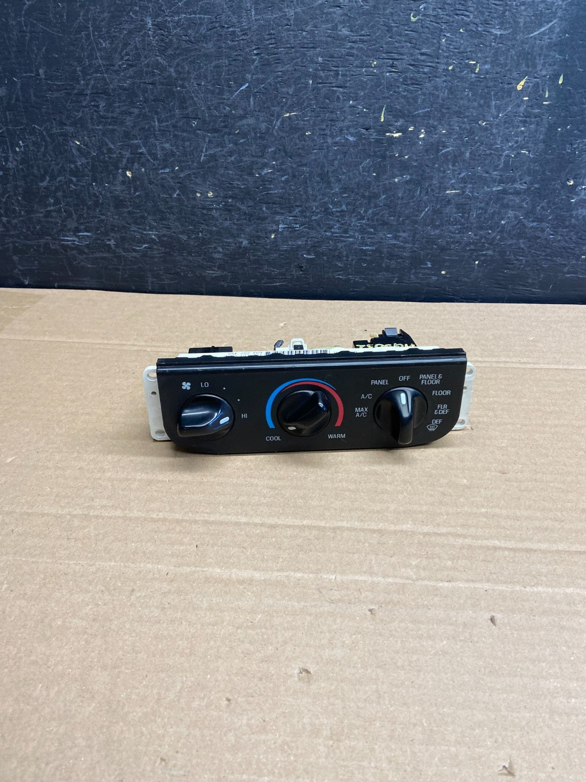 1999 to 2003 Ford Expedition F150 A/C Climate Control AG5032 DG0