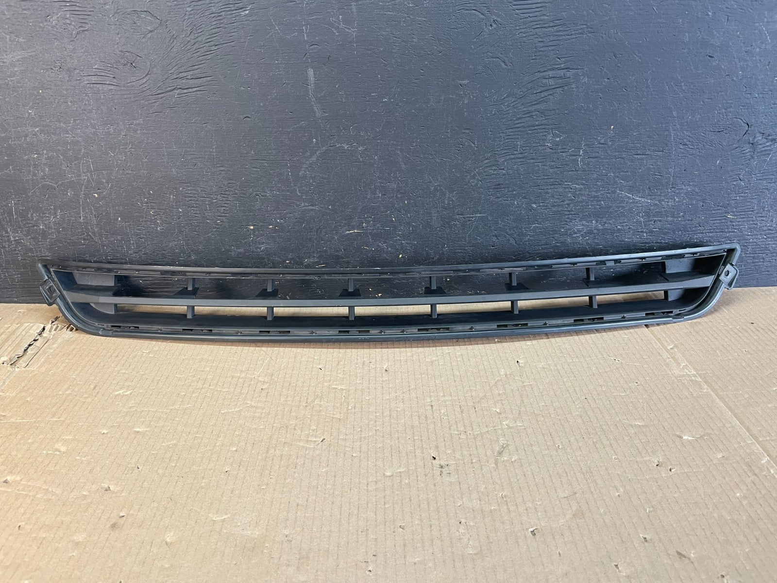 2013 2014 2015 GMC Acadia Front Lower Cover Grill Grille AE36740
