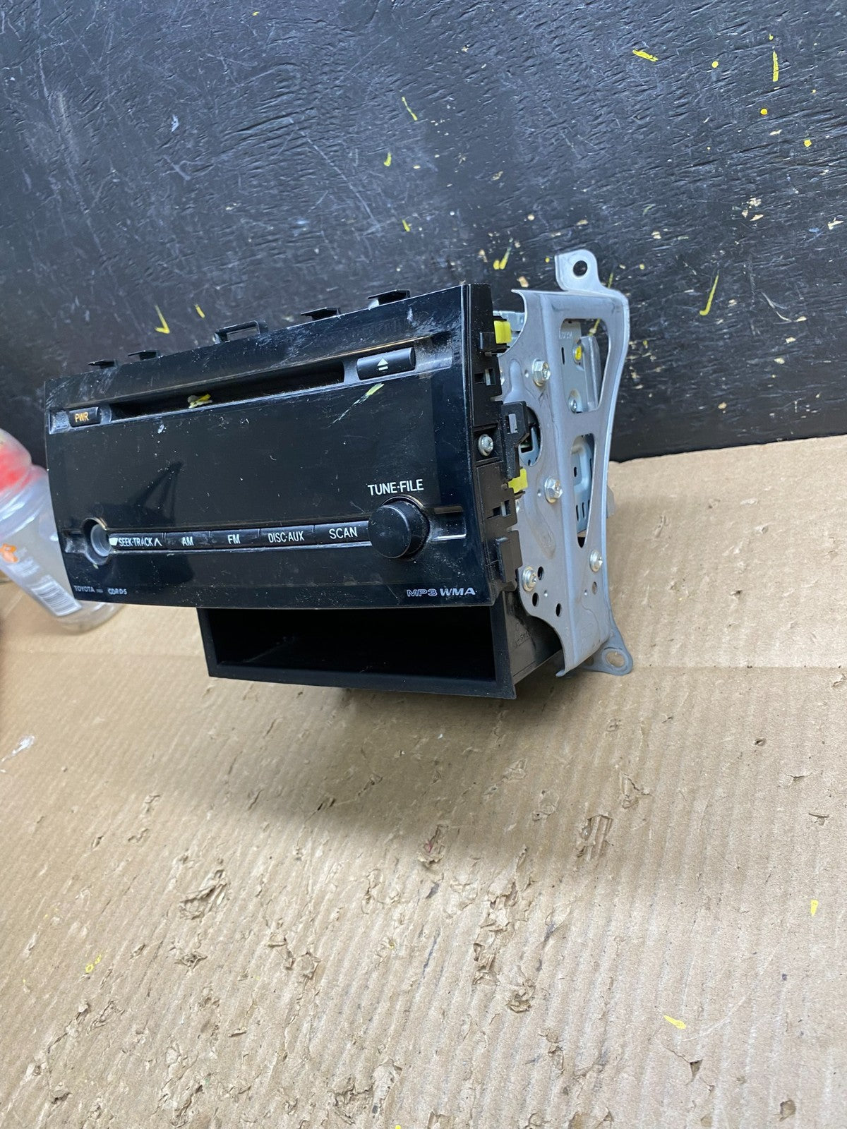2006 to 2009 Toyota Prius OEM Radio AM/FM CD Player Oem V1618 DG3