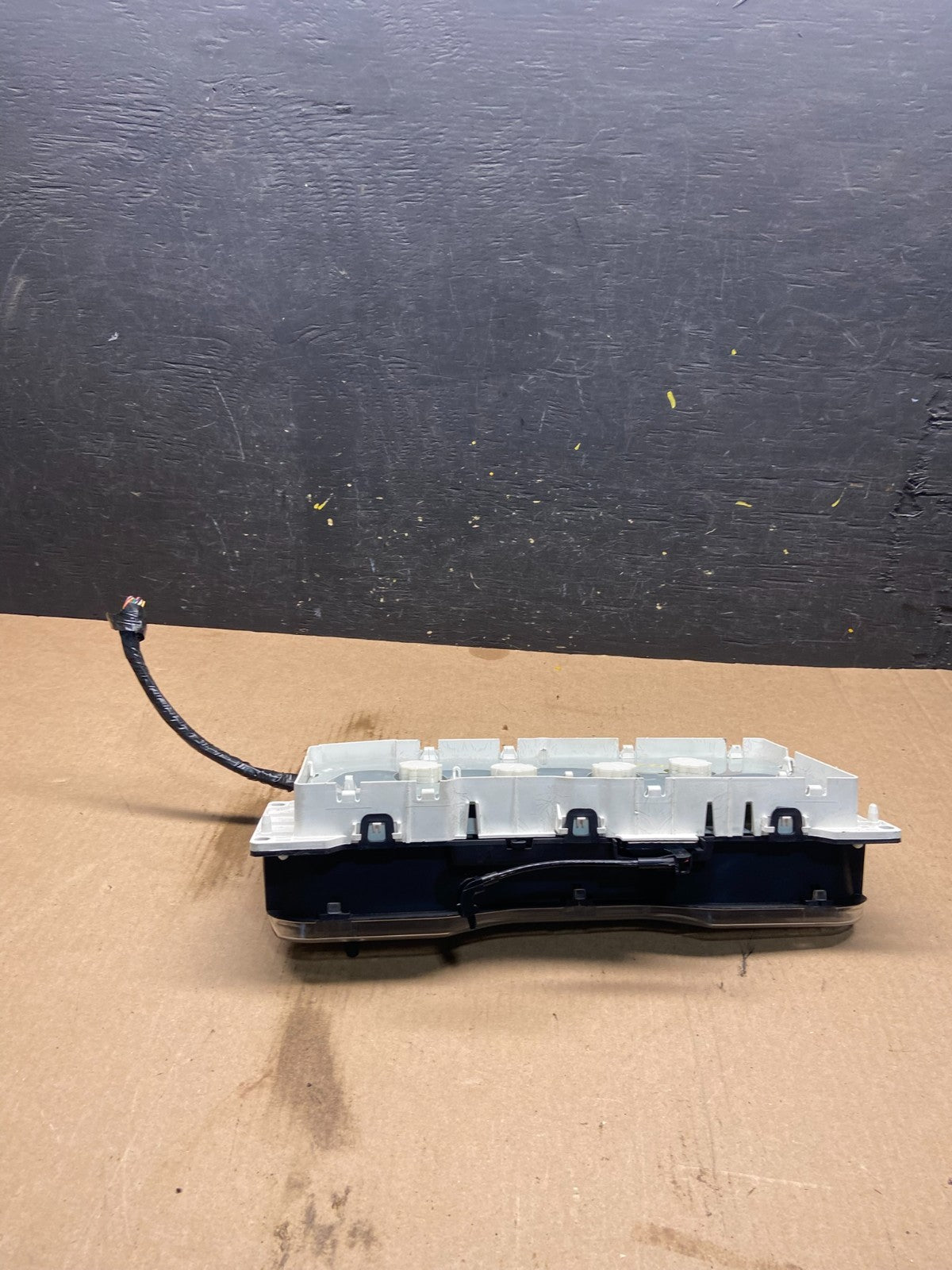 2008 Ford Crown Victoria Speedometer Cluster Gauge q7224 DG5