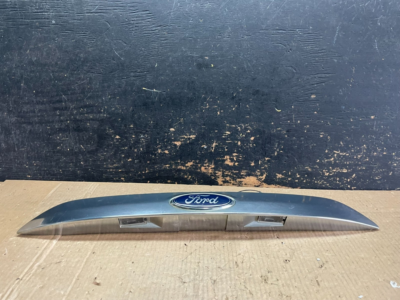 2013 to 2016 Ford Escape Rear Trunk Molding Trim AB3199 DG6