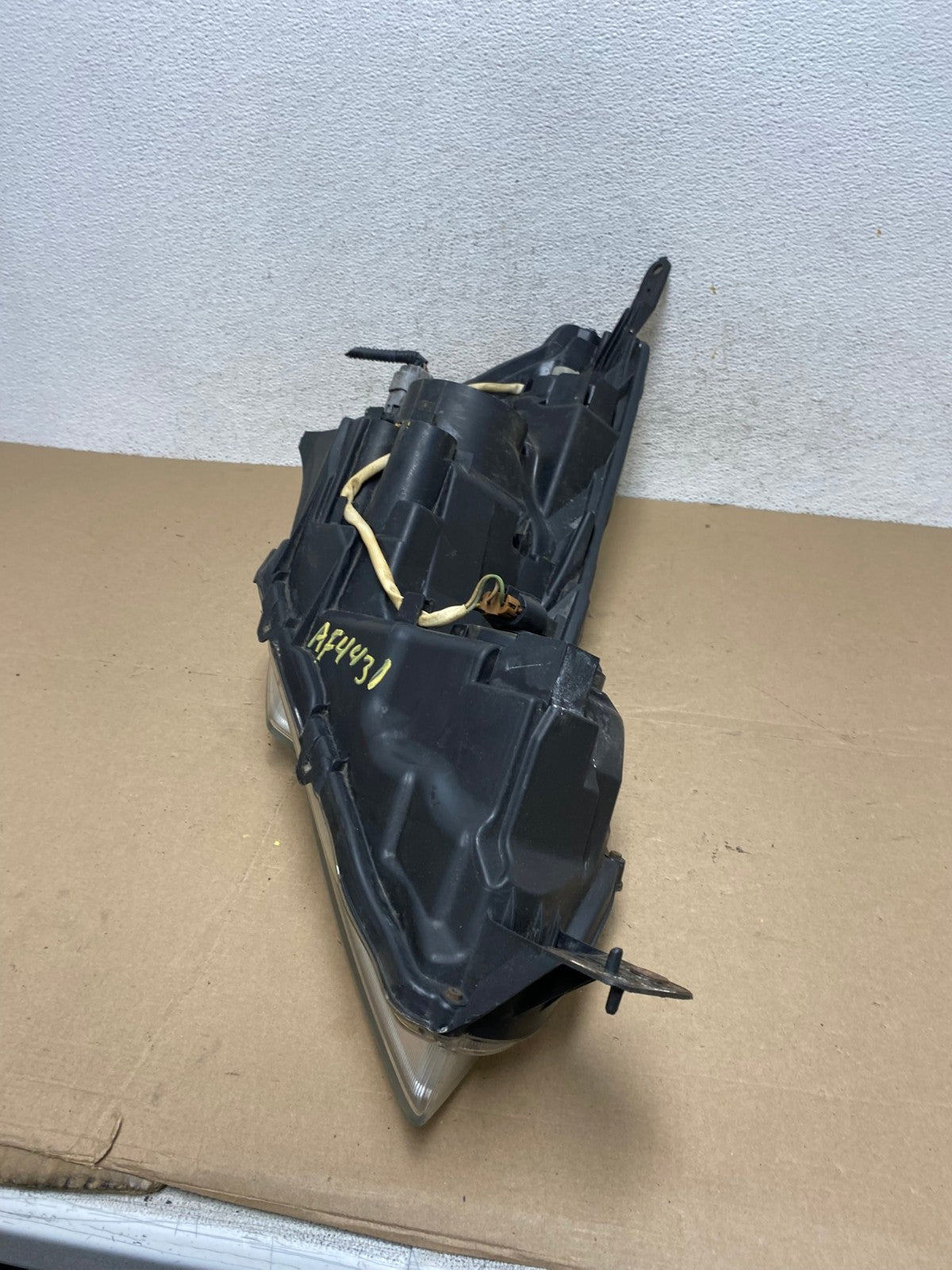 2010 2011 2012 Subaru Legacy Outback Left Driver Halogen Headlight AF4431 LK6