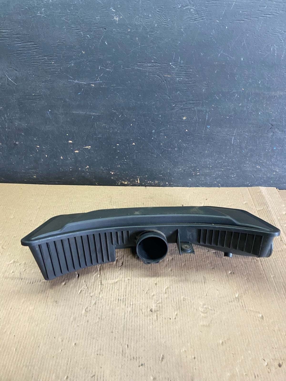 2005-2010 Jeep Grand Cherokee 5.7LHemi  Air Cleaner Resonator OEM Mopar P4035 DG1
