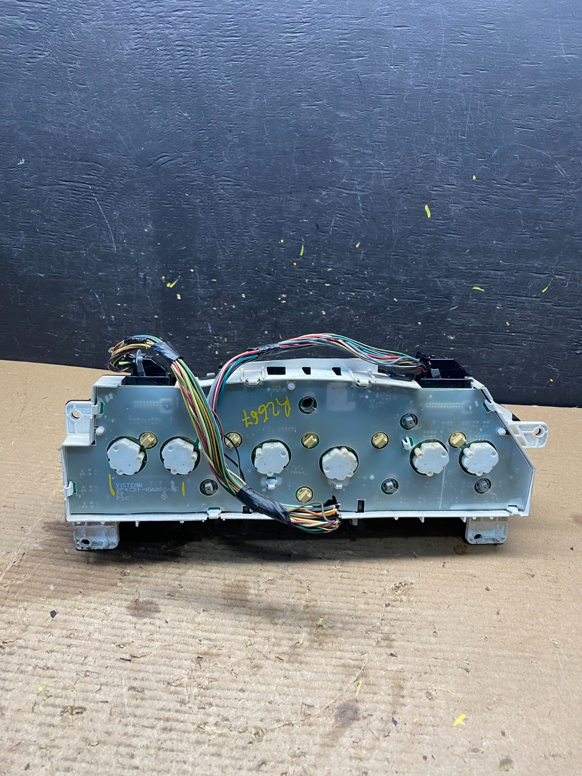 2006 Ford E350 Gauge Speedometer Cluster OEM r2667 DG5