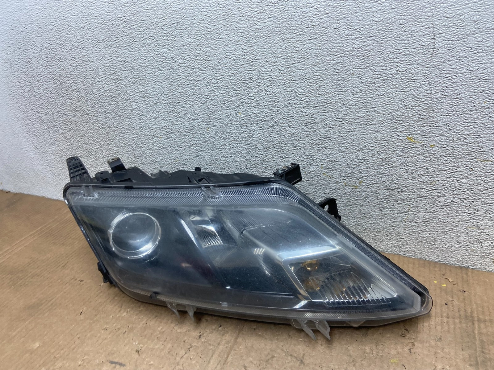 2010 2011 2012 Ford Fusion Right Passenger RH Headlight Halogen OEM AA6931 DW1