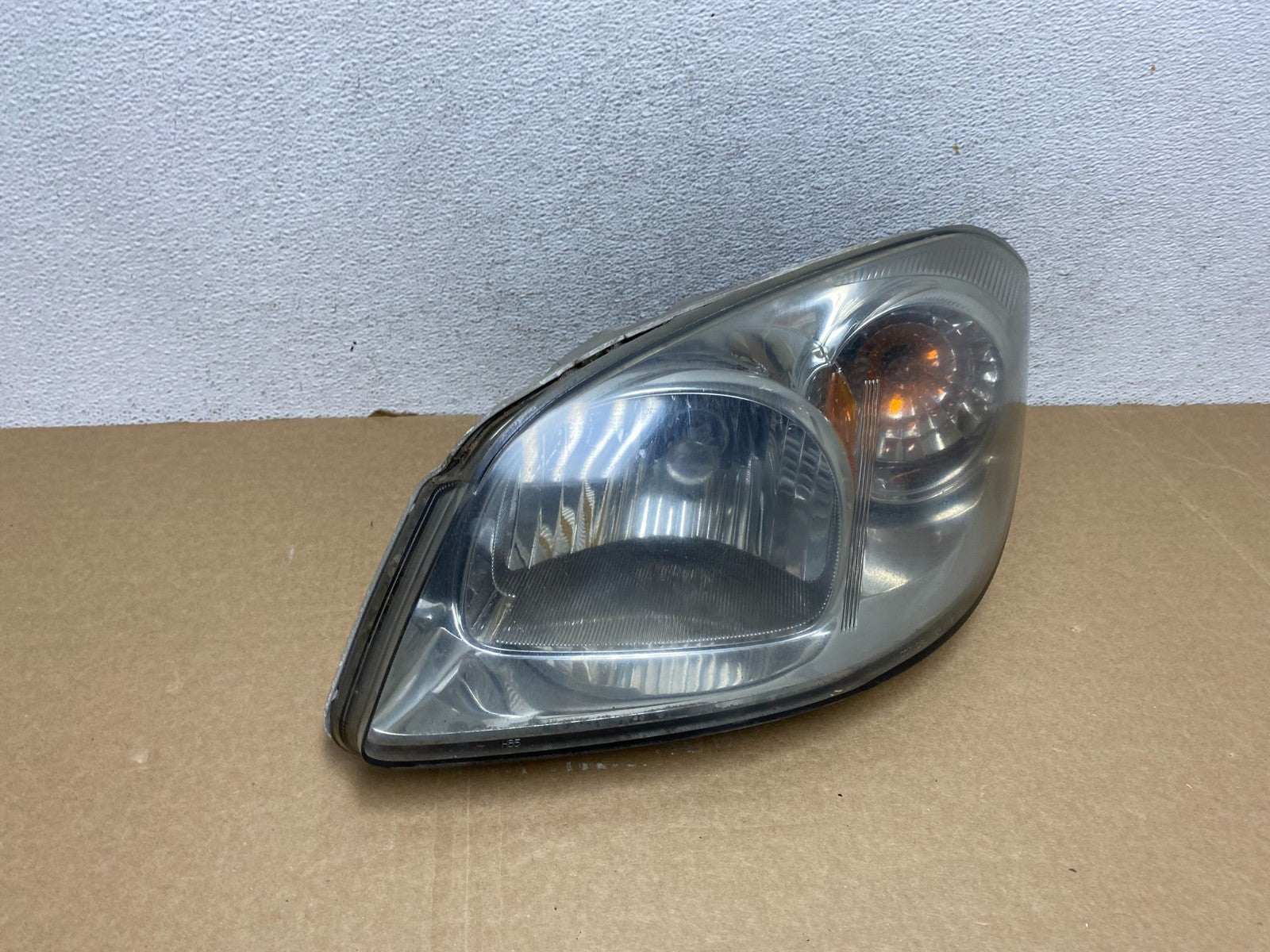 2005-2010 Chevrolet Cobalt Sedan Left Driver LH Halogen Headlight AF9901 DW2
