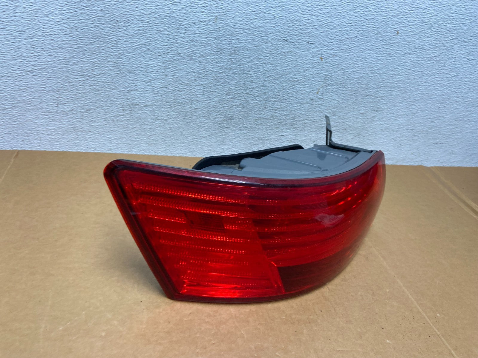 2009 to 2010 Hyundai Sonata Left Driver Lh Side Tail Light AD8915 DW2