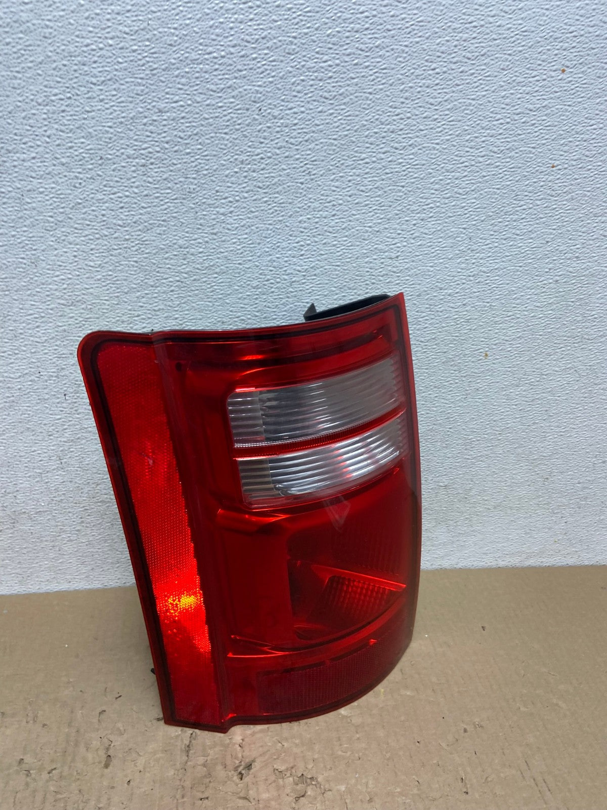 2008 to 2010 Dodge Grand Caravan Left Driver LH Side Tail Light AF2942 LK2