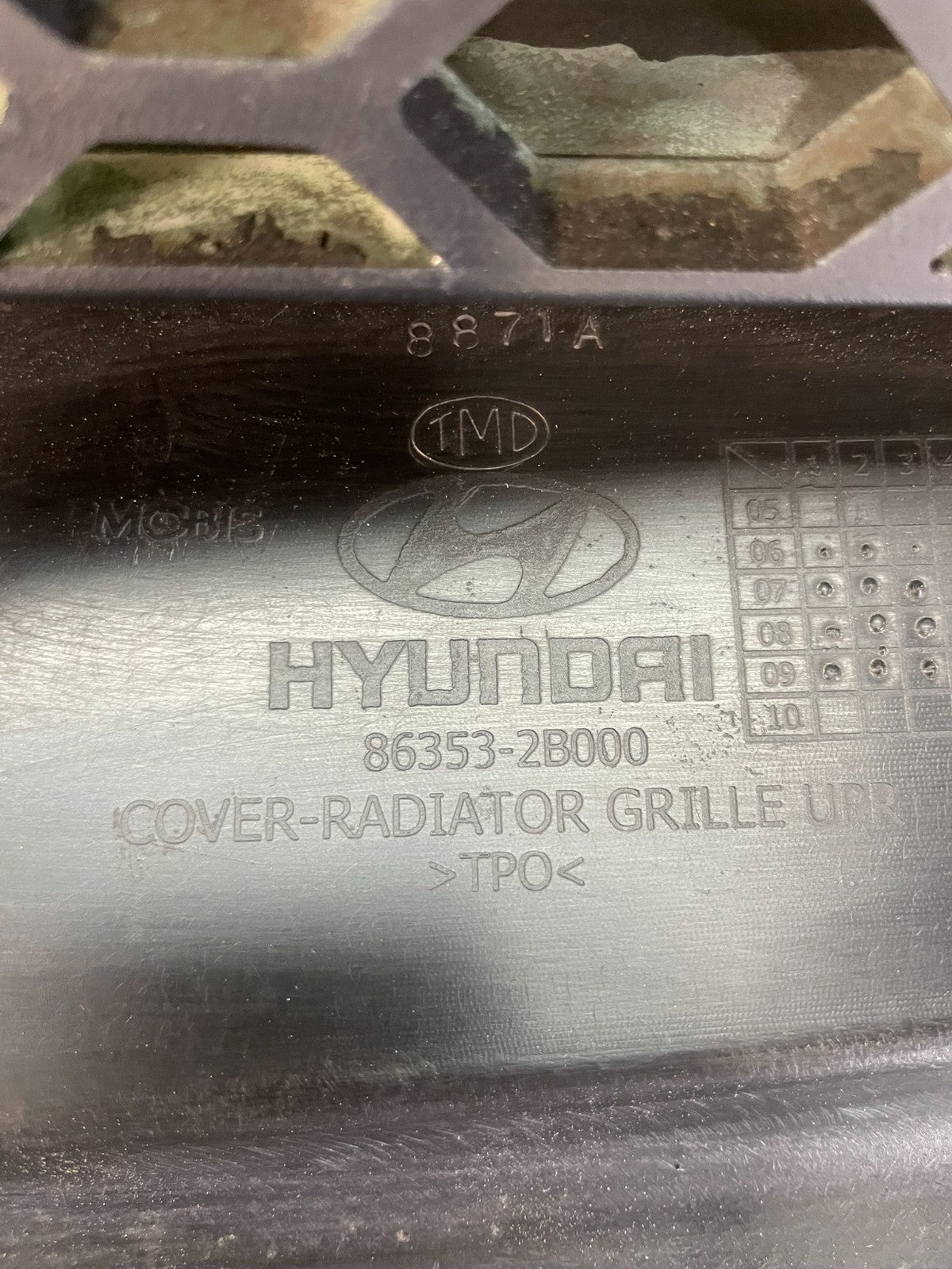 2007 to 2009 Hyundai Santa Fe Front Upper Grill Grille AD5518 DG4