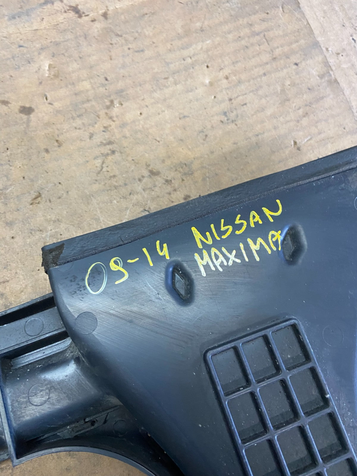 2009 to 2014 Nissan Maxima Upper Air Intake Duct  OEM R0327 DG8