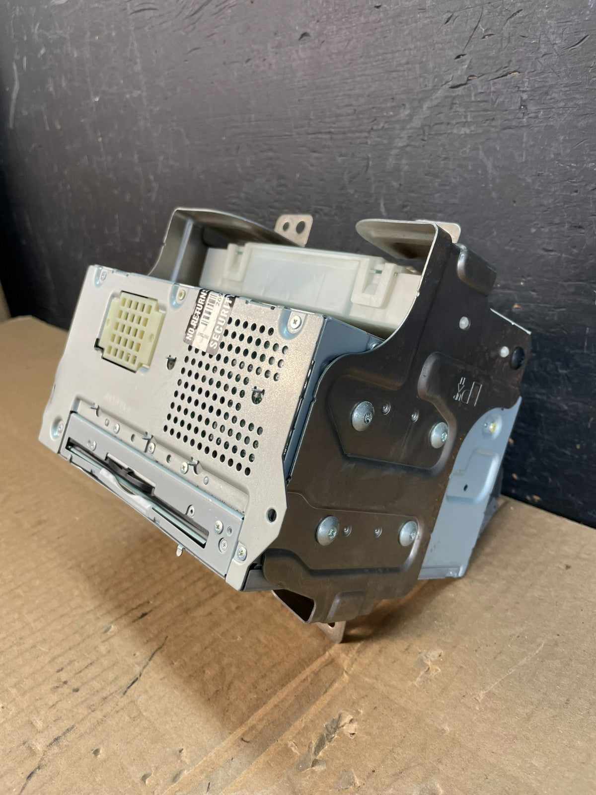 2010 - 2011 Nissan Murano Maxima   Radio CD Player AM/FM Receiver AC4894 DG2