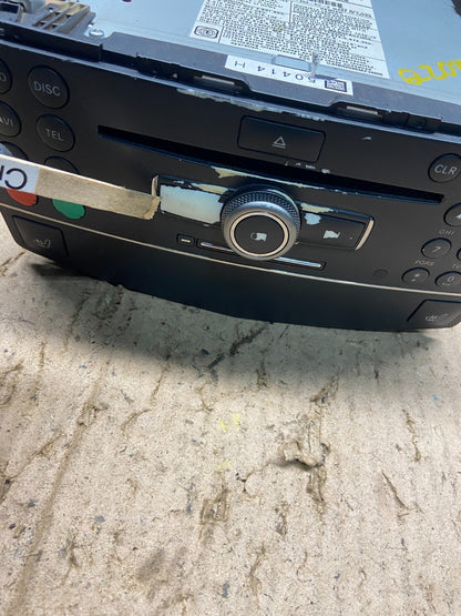 2008-2011 Mercedes W204 C300 C350 Navigation Command Radio DVD CD Audio Q2083 DG1